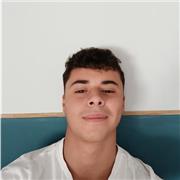 Profesor titulado en bachillerato y estudiante de tercero de ADE en la UBU  , puedo dar clases de matemáticas, inglés y lengua.